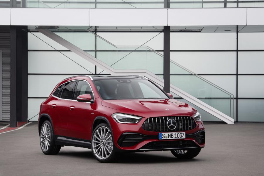  Mercedes-AMG GLA35 4Matic (H247) 2020 года  (WW) (фото 1 из 48)